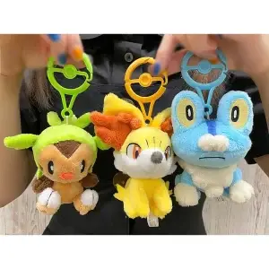 THEVOLTAGE.CL POKEMON CENTER ACCESORIOS MASCOTS LLAVERO CHESPIN