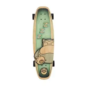 THEVOLTAGE.CL POKEMON CENTER LÍNEA HOGAR SKATEBOARD SNORLAX