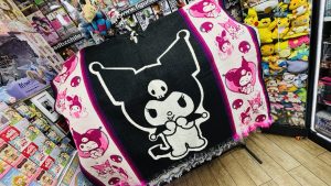 ANIME PONCHO KUROMI