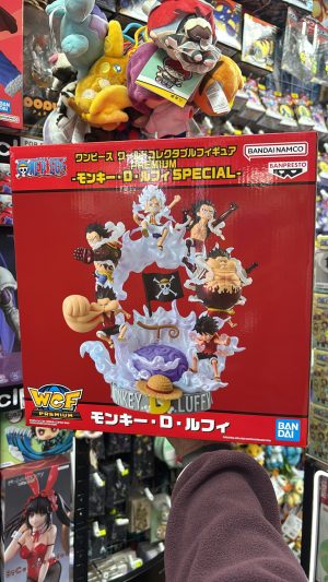 ONE PIECE WORLD COLLECTABLE PREMIUM  MONKEY D.LUFFY SPECIAL
