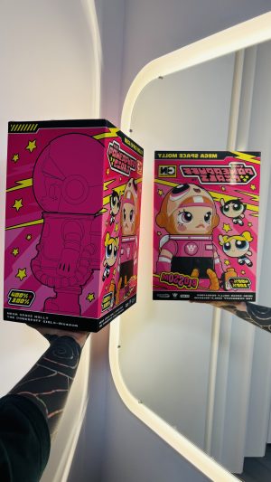 -         MOLLY MEGA 400% + 100% POP MART - Imagen 4