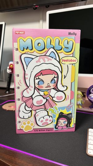 POP MART MOLLY PEEKABOO