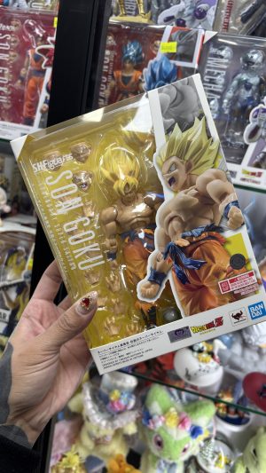 DRAGON BALL S.H.FIGUARTS SUPER SAIYAN SON GOKU -LEGENDARY SUPER SAIYAN-