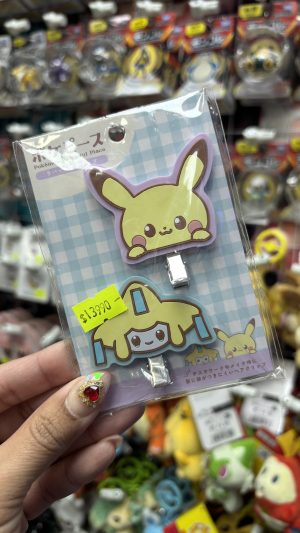 THEVOLTAGE.CL POKEMON CENTER ACCESORIOS PINCHES CABELLO