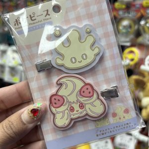 THEVOLTAGE.CL POKEMON CENTER ACCESORIOS PINCHES CABELLO