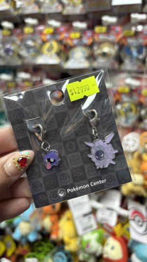 THEVOLTAGE.CL POKEMON CENTER ACCESORIOS PIN DOBLE