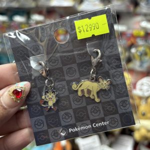 THEVOLTAGE.CL POKEMON CENTER ACCESORIOS PIN DOBLE