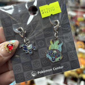 THEVOLTAGE.CL POKEMON CENTER ACCESORIOS PIN DOBLE