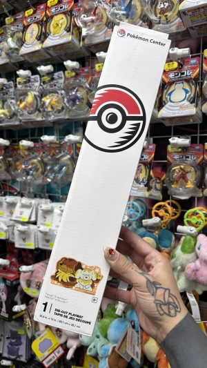 THEVOLTAGE.CL POKEMON CENTER TCG PLAYMAT DIE-CUT - Imagen 2
