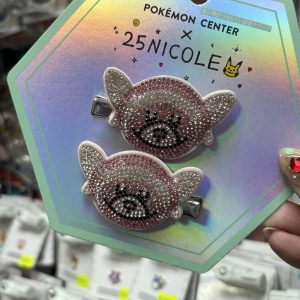 THEVOLTAGE.CL POKEMON CENTER ACCESORIOS PINCHES CABELLO DANIELLE NICOLE