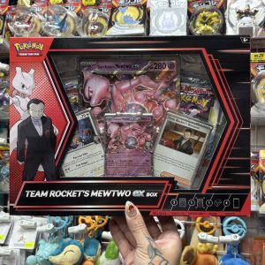 THEVOLTAGE.CL POKEMON CENTER TCG TEAM ROCKET’S MEWTWO EX BOX INGLÉS