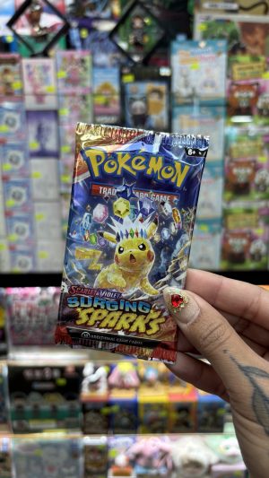 THEVOLTAGE.CL POKEMON CENTER TCG SCARLET & VIOLET - SURGING SPARKS - SLEEVED BOOSTERS INGLÉS