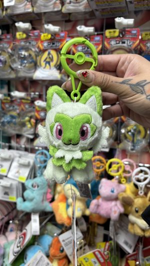 THEVOLTAGE.CL POKEMON CENTER POKEMON MASCOTS LLAVERO SPRIGATITO