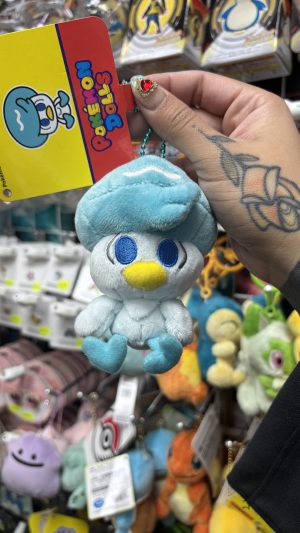THEVOLTAGE.CL POKEMON CENTER ACCESORIOS LLAVERO POKEMON DOLLS QUAXLY