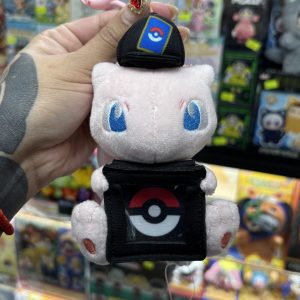 THEVOLTAGE.CL POKEMON CENTER TCG LLAVERO MEW