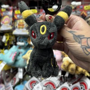 THEVOLTAGE.CL POKEMON CENTER ACCESORIOS MASCOTS LLAVERO UMBREON