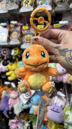 THEVOLTAGE.CL POKEMON CENTER ACCESORIOS MASCOTS LLAVERO CHARMANDER