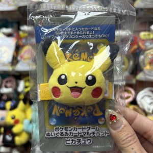 THEVOLTAGE.CL POKEMON CENTER TCG PORTA MAZO/PLAYMAT PIKACHU