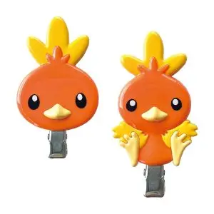 THEVOLTAGE.CL POKEMON CENTER ACCESORIOS PINCHES CABELLO TORCHIC