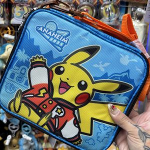 THEVOLTAGE.CL POKEMON CENTER ANAHEIM BOLSO PORTA PINES