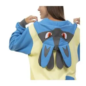 THEVOLTAGE.CL POKEMON CENTER VESTUARIO POLERÓN LUCARIO TALLA 2XL