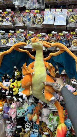 THEVOLTAGE.CL POKEMON CENTER MEGA CHARIZARD Y