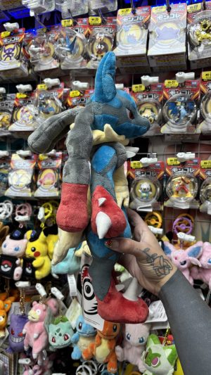 THEVOLTAGE.CL POKEMON CENTER MEGA LUCARIO - Imagen 2
