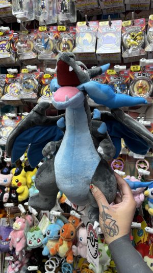 THEVOLTAGE.CL POKEMON CENTER MEGA CHARIZARD X