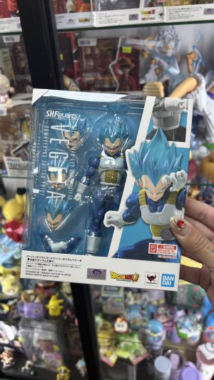 DRAGON BALL S.H.FIGUARTS SUPER SAIYAN GOD VEGETA