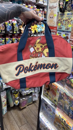 THEVOLTAGE.CL POKEMON CENTER ANAHEIM BOLSO WORLDS 2025