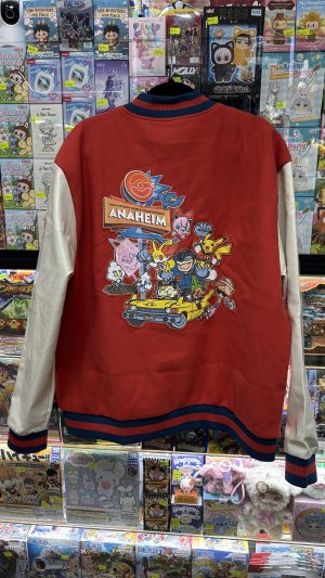 THEVOLTAGE.CL POKEMON CENTER ANAHEIM BOMBER JACKET TALLA L - Imagen 2