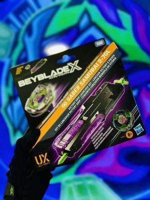 -  BEYBLADE X TAKARA TOMY CON LANZADOR SABER SAMURAI 2-70L