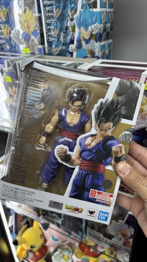 DRAGON BALL S.H.FIGUARTS ULTIMATE GOHAN SUPER HERO