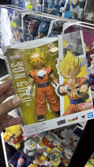 DRAGON BALL S.H.FIGUARTS SUPER SAIYAN FULL POWER SON GOKU