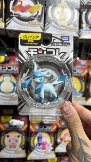 THEVOLTAGE.CL POKEMON CENTER MONCOLLE GLACEON