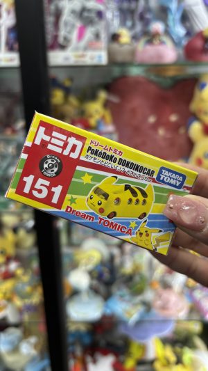 TOMICA TAKARA TOMY AUTO PIKACHU CAMIONETA