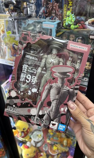 -   KAIJU N.8 S.H.FIGUARTS KAIJU N.9