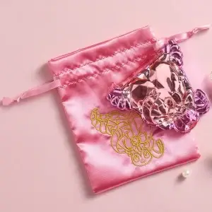 THEVOLTAGE.CL POKEMON CENTER ACCESORIOS ESPEJO TERACRYSTAL SYLVEON