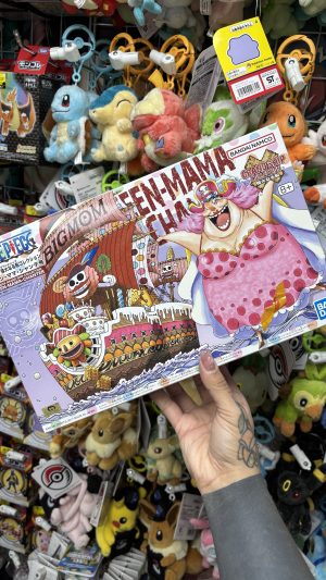 ONE PIECE BARCO GRAND SHIP MODEL KIT QUEEN MAMA CHANTER