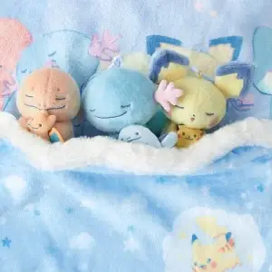 – THEVOLTAGE.CL POKEMON CENTER LITTLE DAYDREAM LLAVERO CHARMANDER Y CHARIZARD